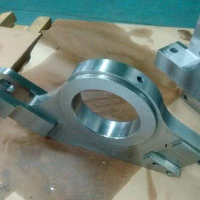 Komplexes Präzisionsbauteil aus einem Vollmaterialblock aus 1.2312 Werkzeugstahl CNC gefräst